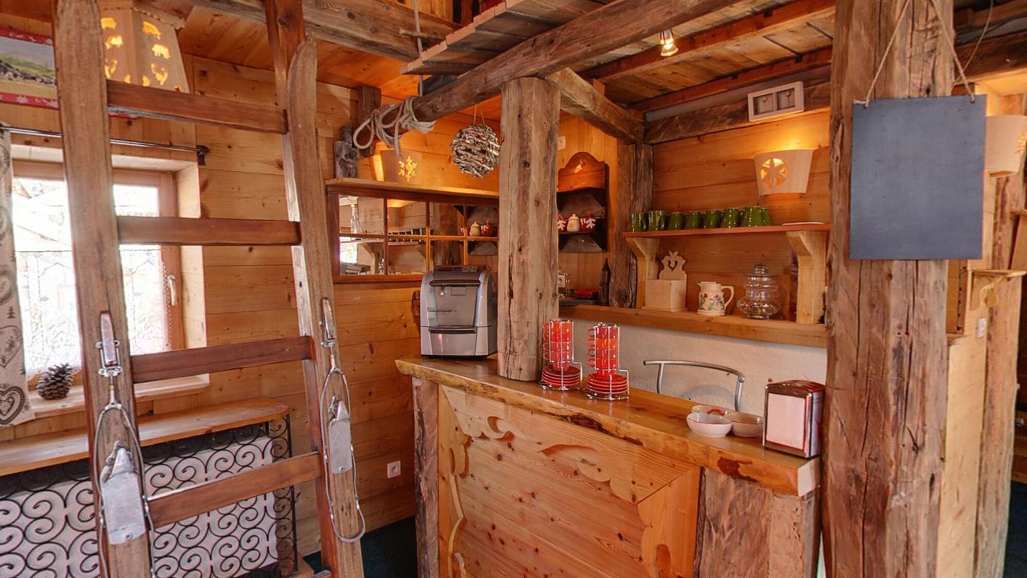 Logis Hotel Et Spa Le Christiania 3*